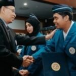 UNAIR Kukuhkan Mahasiswa Baru Pascasarjana: Rektor Tekankan Pentingnya Berpikir Kritis dan Target Kelulusan Tepat Waktu