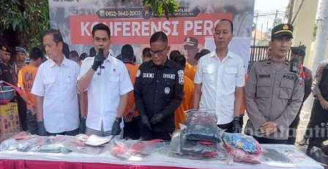 Operasi Pekat Semeru 2025: Polres Probolinggo Kota Berhasil Ungkap  24 Kasus 33 Tersangka, dan Ribuan Petasan Disita