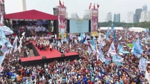 200 Ribu Buruh Padati Monas, Presiden Prabowo Hadir Langsung: Momen Bersejarah Hari Buruh 2025