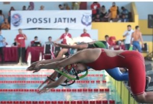 Atlet PON Meriahkan Kejurda Finswimming Jatim 2025
